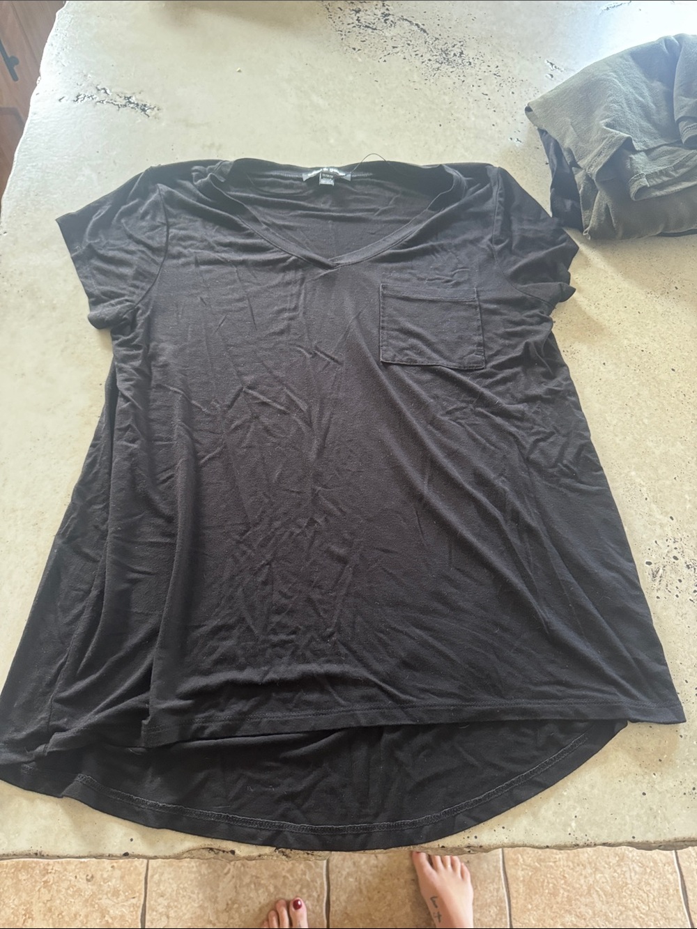 Cable & Gauge Black V-Neck Pocket Tee